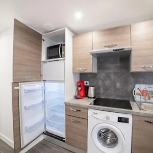  Appartement Ensoleillee Lyon Eurexpo , Proche Stade
