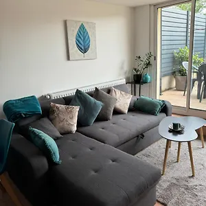 Appartement Au Calme Dans Maison En Rez De Jardin A 2,2 Kms Du Groupama Stadium Et Salle Ldlc Arena